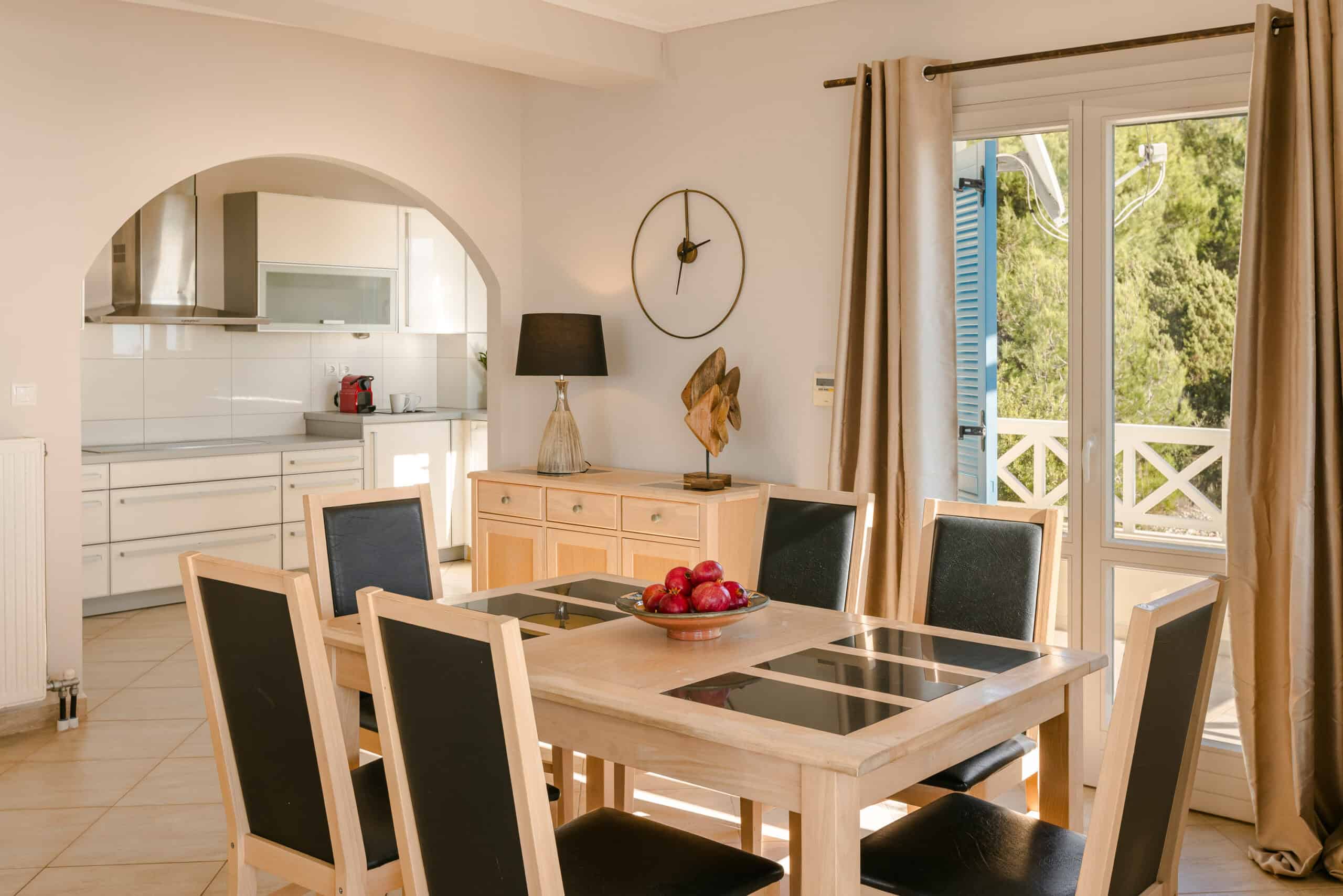 dining area 3-sealavie